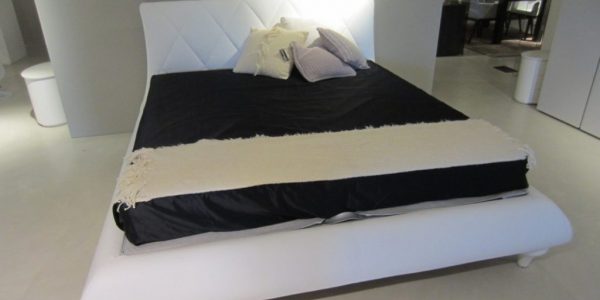 Bed Oriente La Falegnami Outlet | Spazio Schiatti dealer Bed Oriente La Falegnami Outlet | Spazio Schiatti dealer