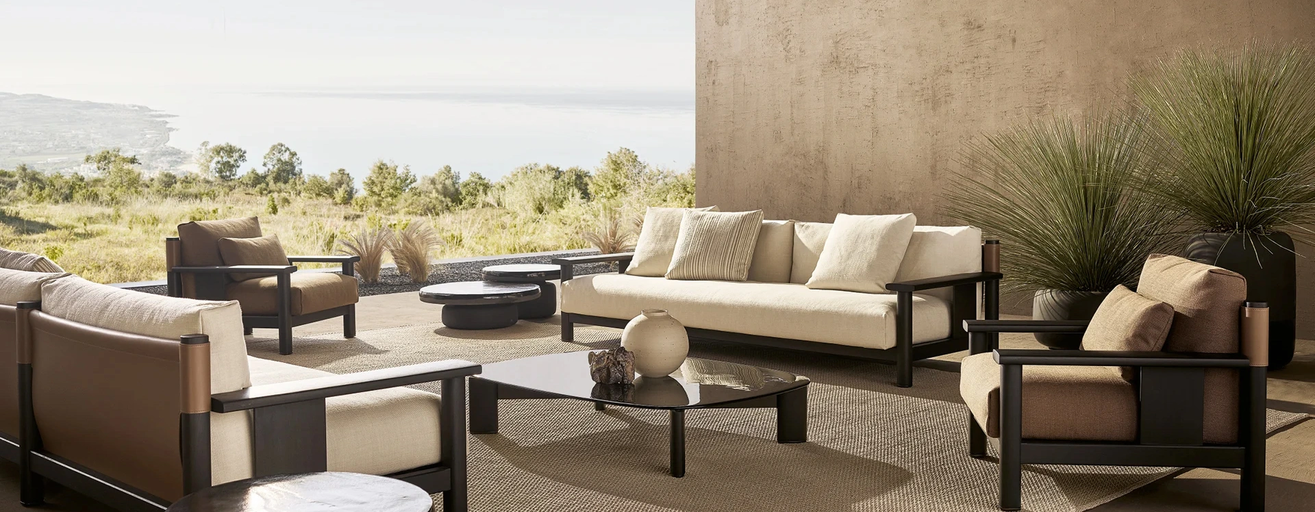 Arredi e soluzioni outdoor di design per vivere gli spazi esterni tutto l’anno